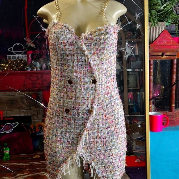 Dress - Picture 1 of 7